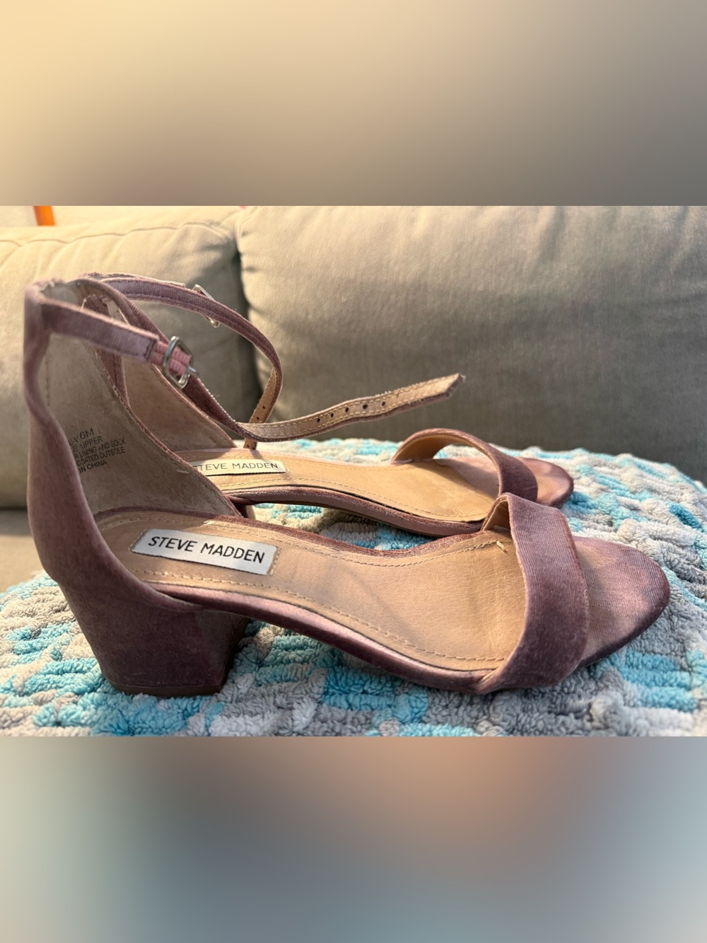 Steve Madden Dusty Rose Suede Block Heel Sandals